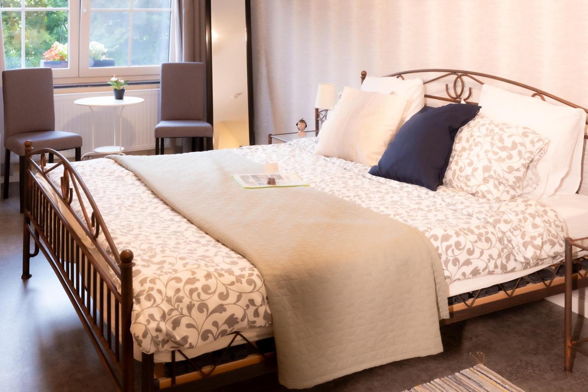 B&B Destiny Maldegem Bagian luar foto